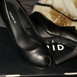Size 10 never word black torrid heels